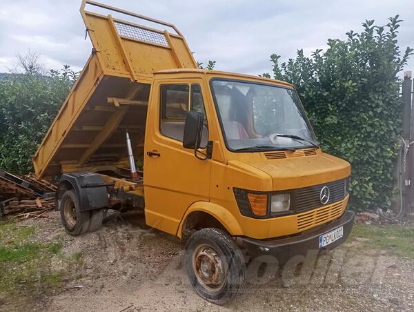 Mercedes Benz - 3547