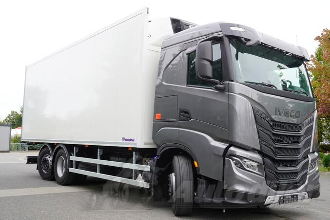 Iveco - / Novi / Carrier / kamion hladnjača sa prikolicom / FHM-0527