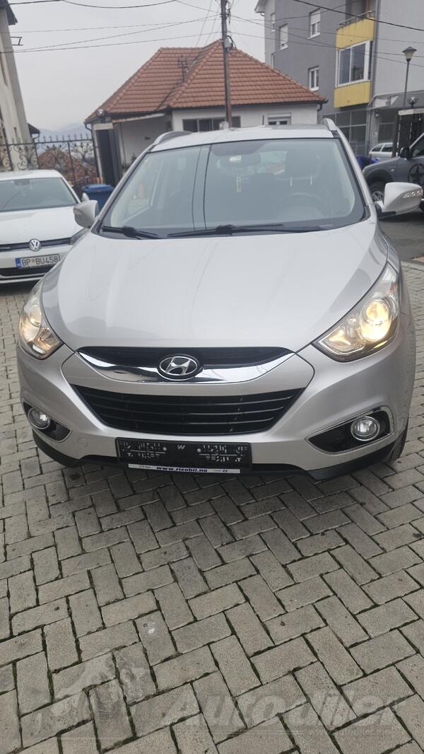 Hyundai - iX35 - 20l.