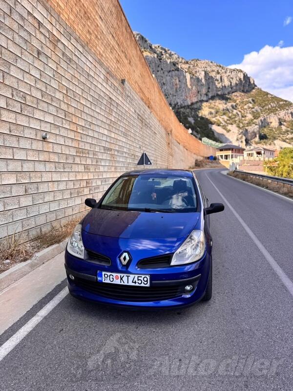 Renault - Clio - 1.5 DCI