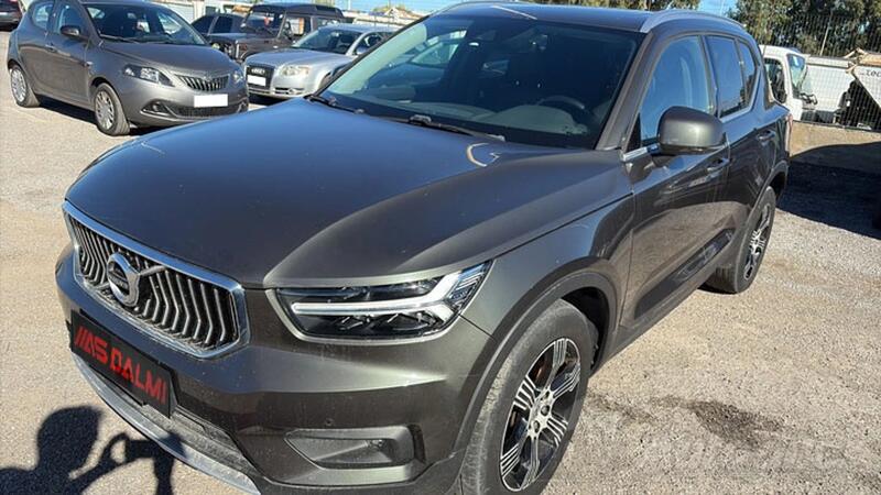Volvo - XC 40 - 2.0 D3 Geartronic INSCRIPTION VIRTUAL COCKPIT FULL-LED Navigacija 2xParktronic 15...