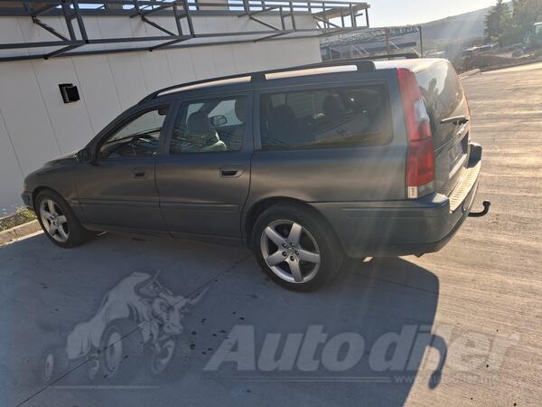 Volvo - V70 - 2.4 D5