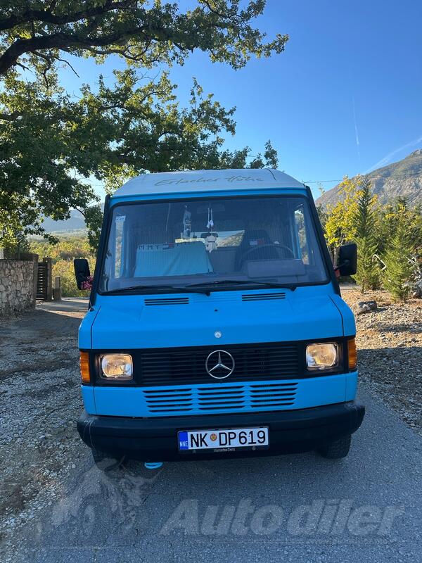 Mercedes Benz - 208D KA