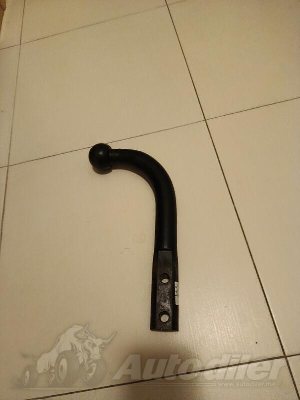 Tow hook Nissan