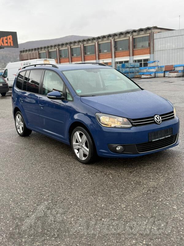 Volkswagen - Touran - 20 tdi