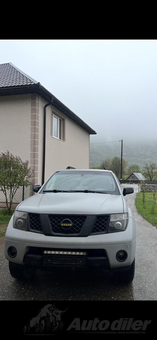 Nissan - Pathfinder