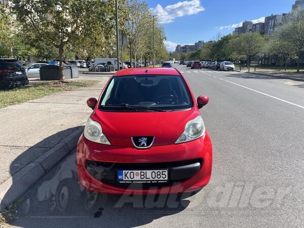 Peugeot - 107 - Peugeot 107 1.0 benzin