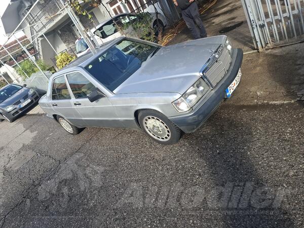 Mercedes Benz - 190 - 2000