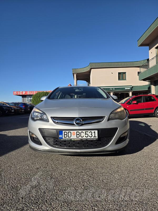 Opel - Astra - Enjoy 4DRB16DTLMT6