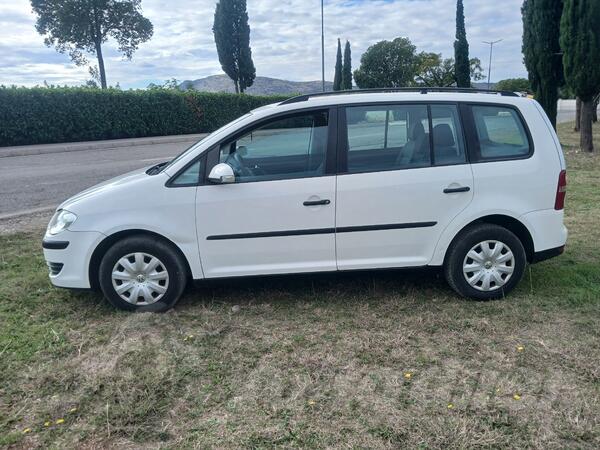 Volkswagen - Touran - 14Tsi