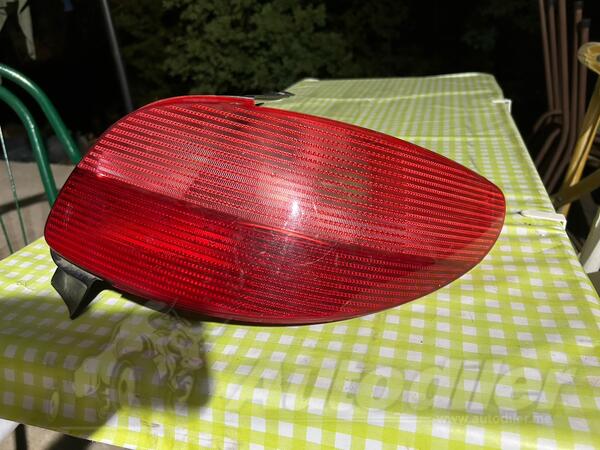 Desno stop svjetlo za Peugeot - 206    - 1999-2009
