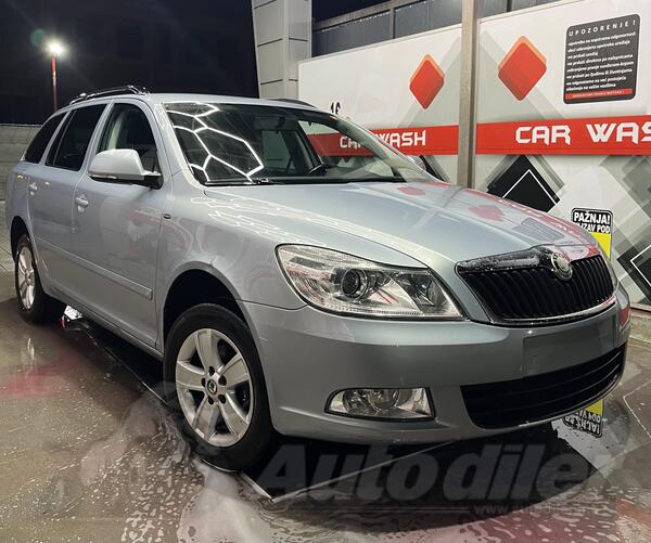 Škoda - Octavia - 1.6