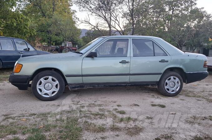 Mercedes Benz - E 200 - 2.0