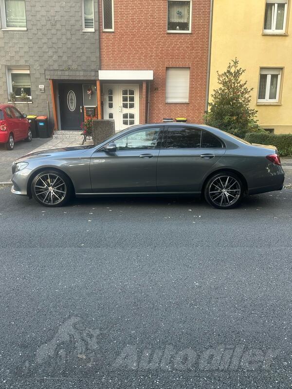 Mercedes Benz - E 220 - 220d