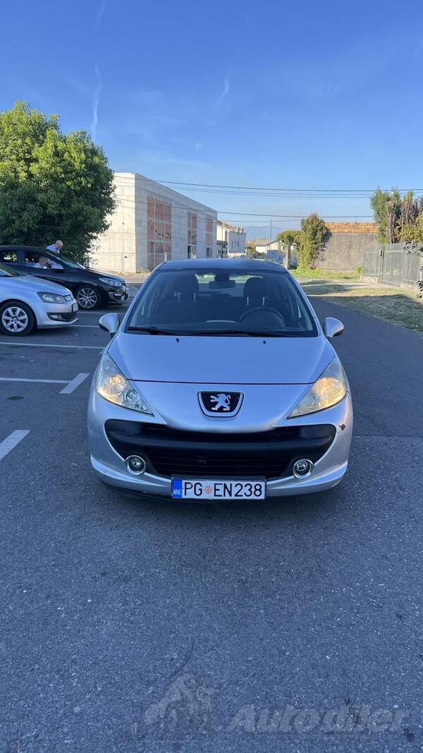 Peugeot - 207 - 1.4