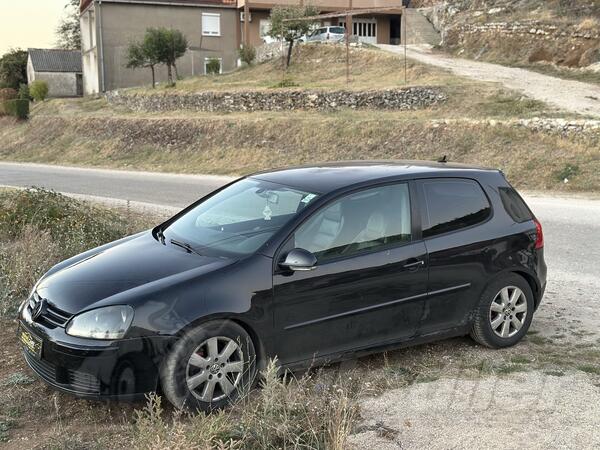 Volkswagen - Golf 5 - tdi