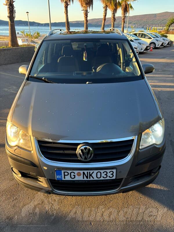 Volkswagen - Cross Touran - 2.0tdi