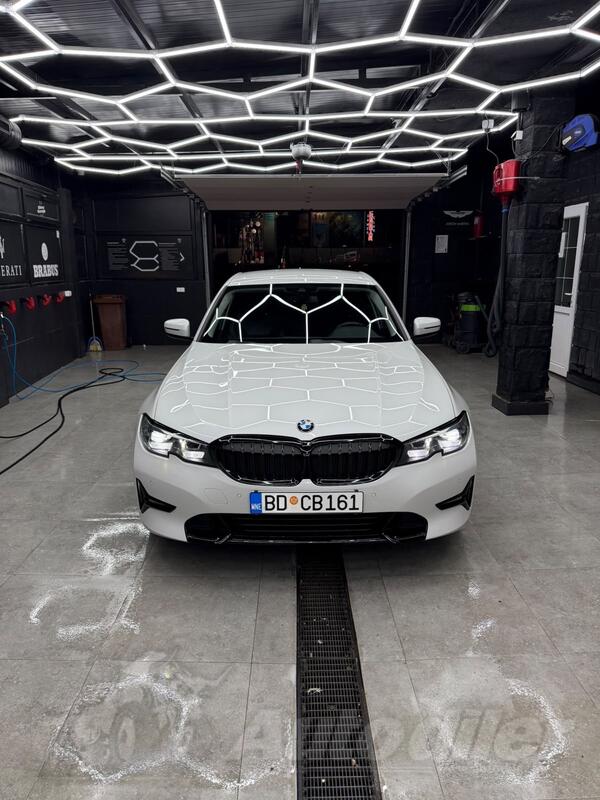 BMW - 320 - 320i