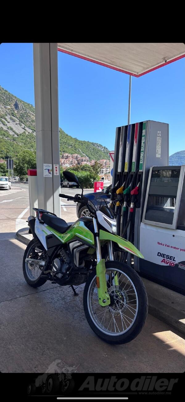 CFMoto - 250 DUAL