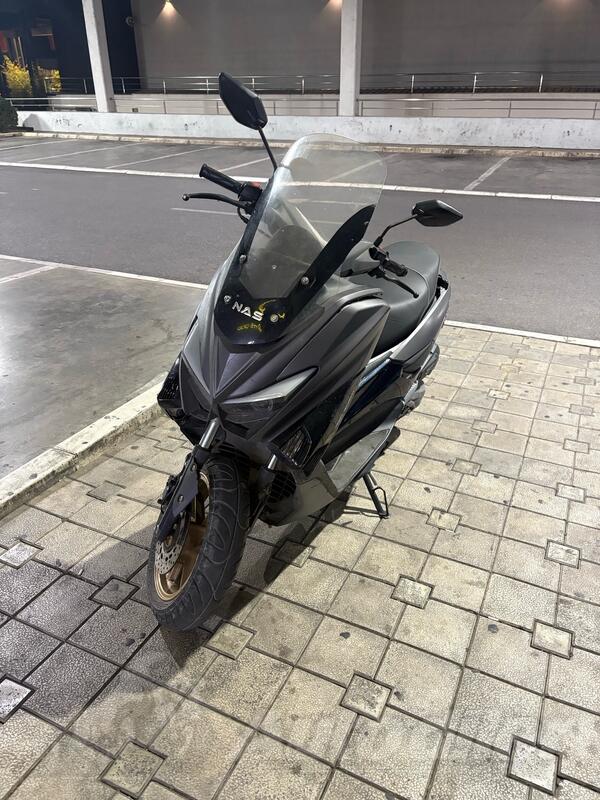 NAS - Max T