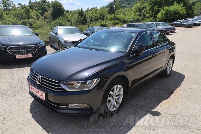 Volkswagen - Passat - 1.6 TDI DSG7 Comfortline Navigacija Kamera ParkAssist