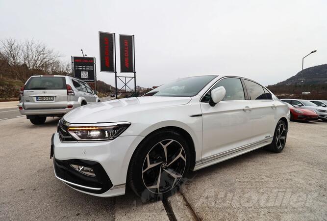 Volkswagen - Passat - 2.0 TDI DSG7 3xR-Line IQ.LIGHT MATRIX LED VIRTUAL COCKPIT ACC-System Naviga...