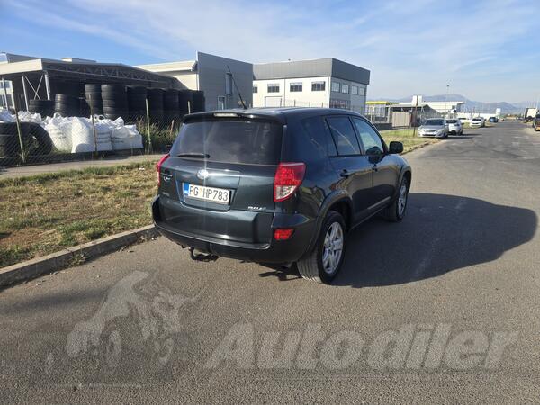 Toyota - RAV 4 - 2.2