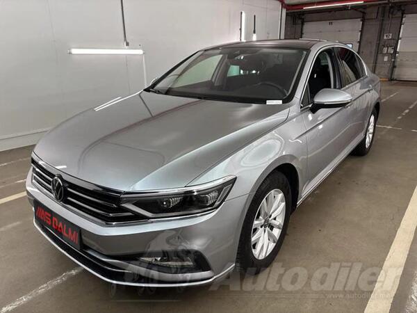 Volkswagen - Passat - 2.0 TDI DSG7 IQ.LIGHT MATRIX LED VIRTUAL COCKPIT PANORAMA ACC-System Navig...