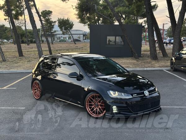 Volkswagen - Golf 7 - 2.0 TDI 110kw DSG