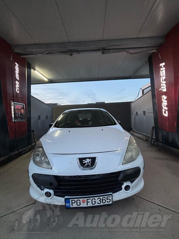 Peugeot - 208 - 1.6
