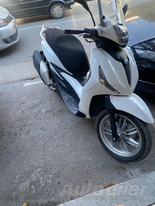 Piaggio - Beverly