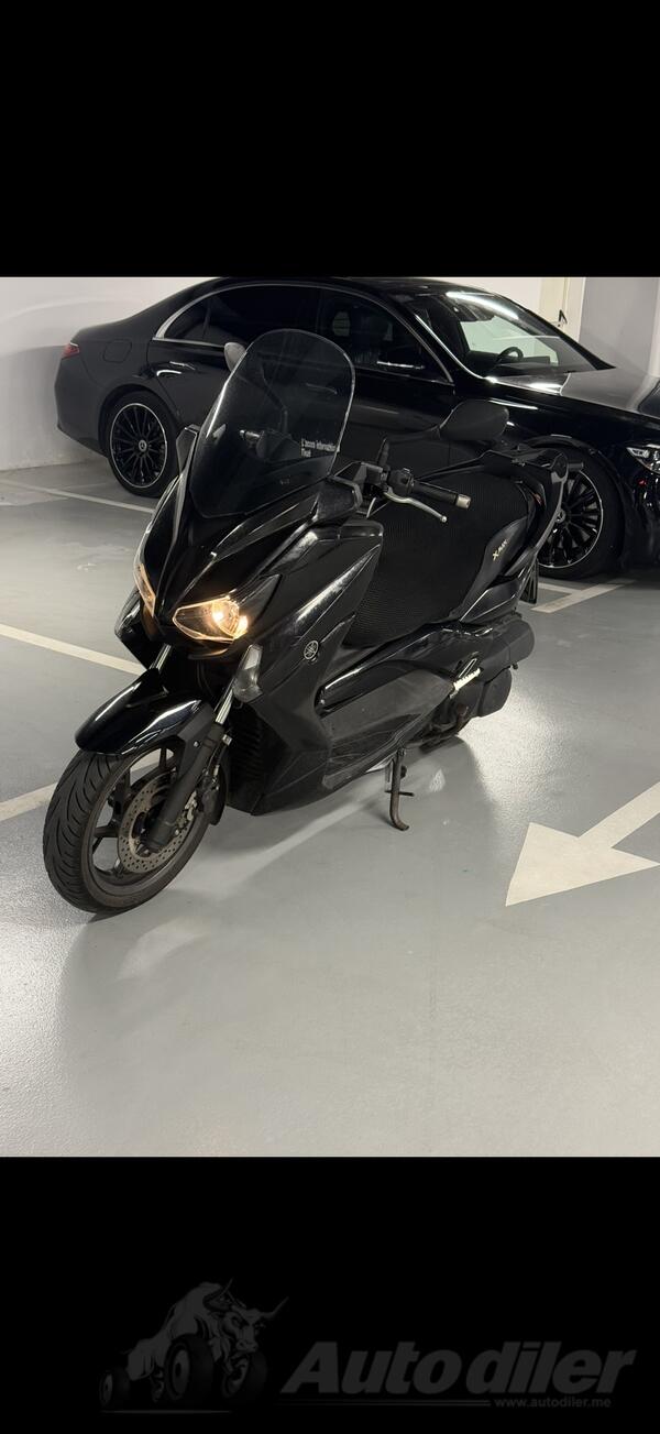 Yamaha - xmax