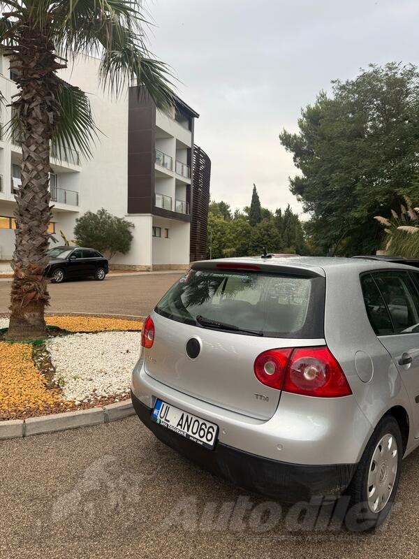Volkswagen - Golf 5 - 1.9 TDI
