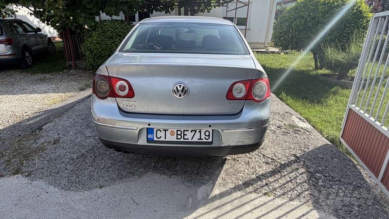 Volkswagen - Passat B6 - 2.0