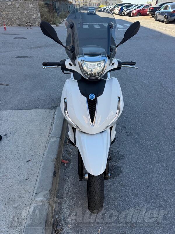 Piaggio - beverly