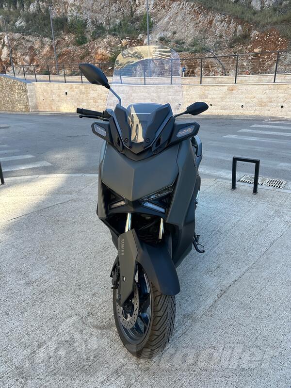 Yamaha - Xmax 300