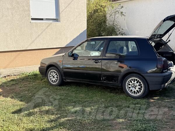Volkswagen - Golf 3 - 1,9D