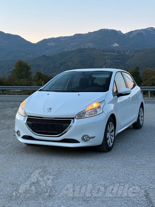 Peugeot - 208 - 2014