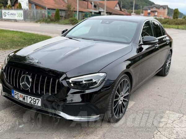 Mercedes Benz - E 220 - 4 matic