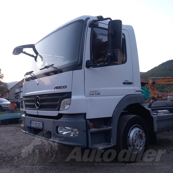 Mercedes Benz - 12-18