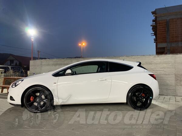 Opel - Astra - Gtc