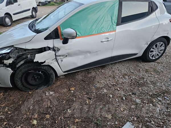 Renault - Clio - 1.5 dci