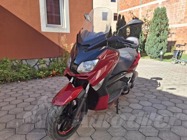 Yamaha - x max 250