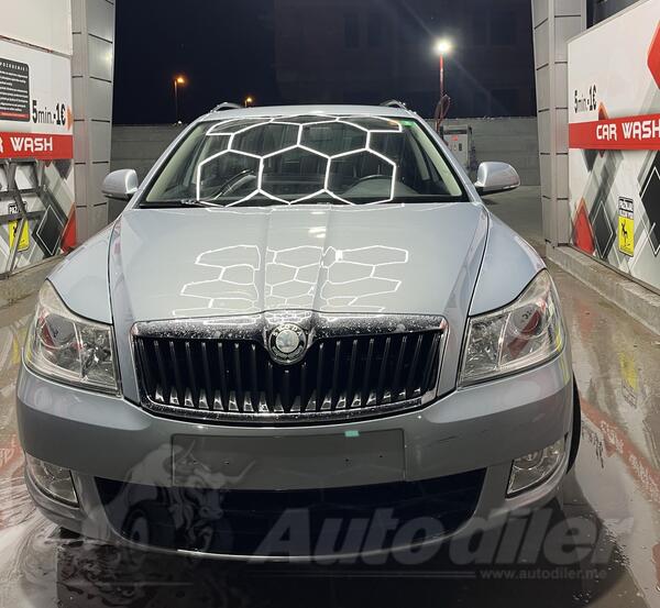 Škoda - Octavia - 1.6
