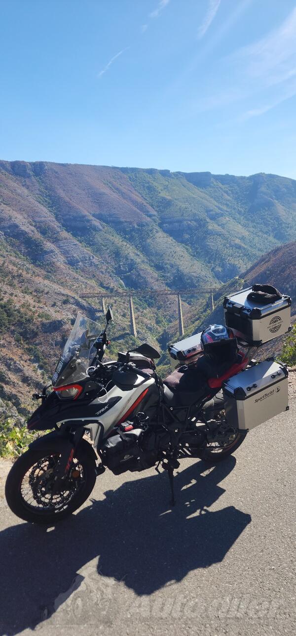 Benelli - trk 702x