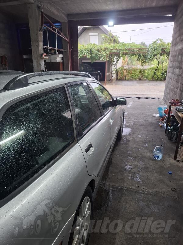 Volvo - V40 - 1.9