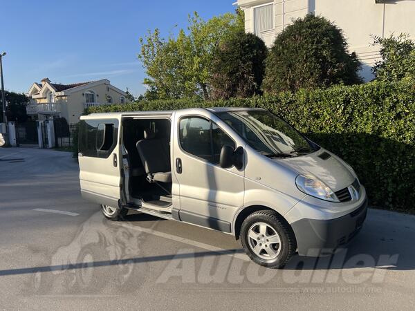 Renault - Trafic Passenger