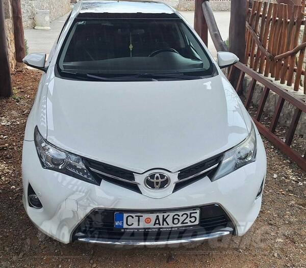 Toyota - Auris - 2.0