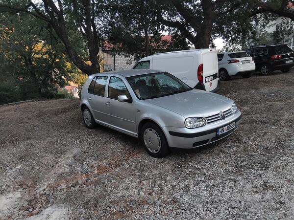 Volkswagen - Golf 4 - 1.6b
