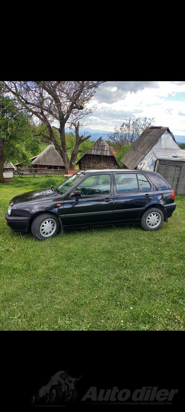 Volkswagen - Golf 3 - 1.6